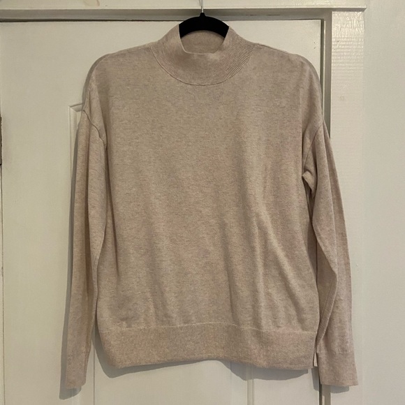 Old Navy • Mock neck sweater - Picture 2 of 6